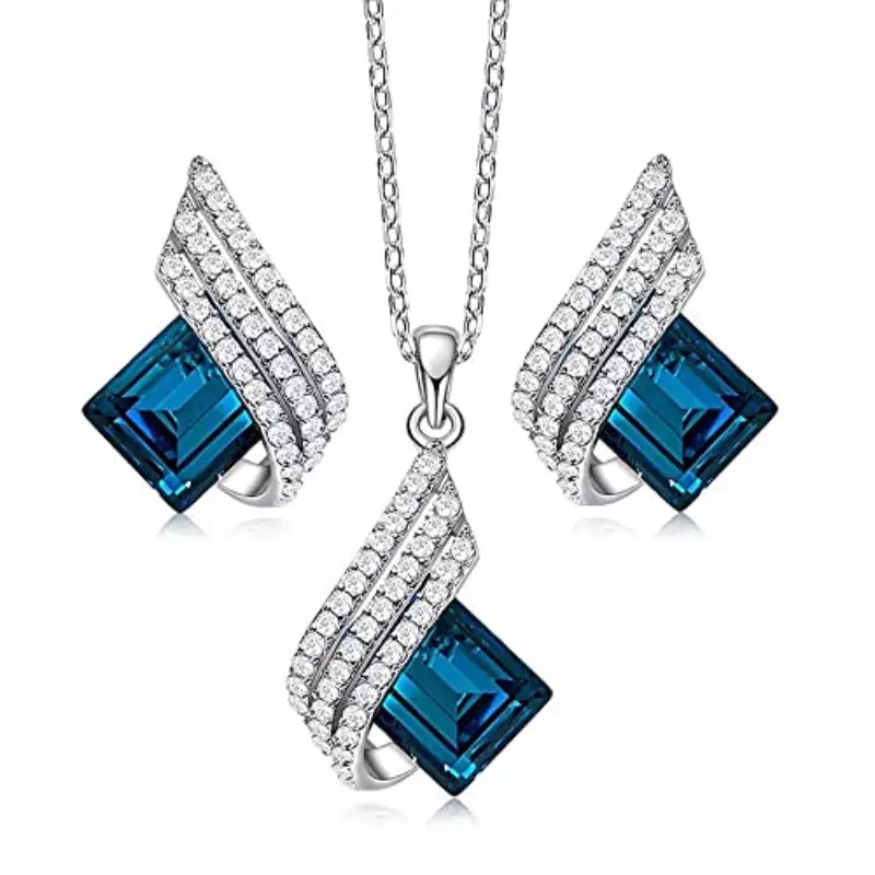 Lustrous Sapphire Jewelry Set