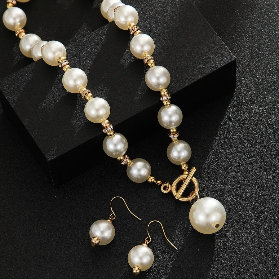 Chunky Pearl Necklace Set