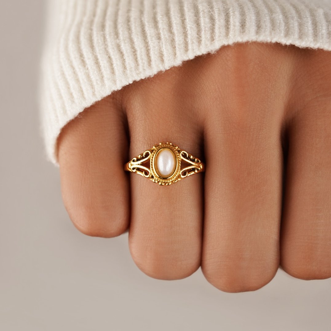 Royal | Vintage Pearl Ring