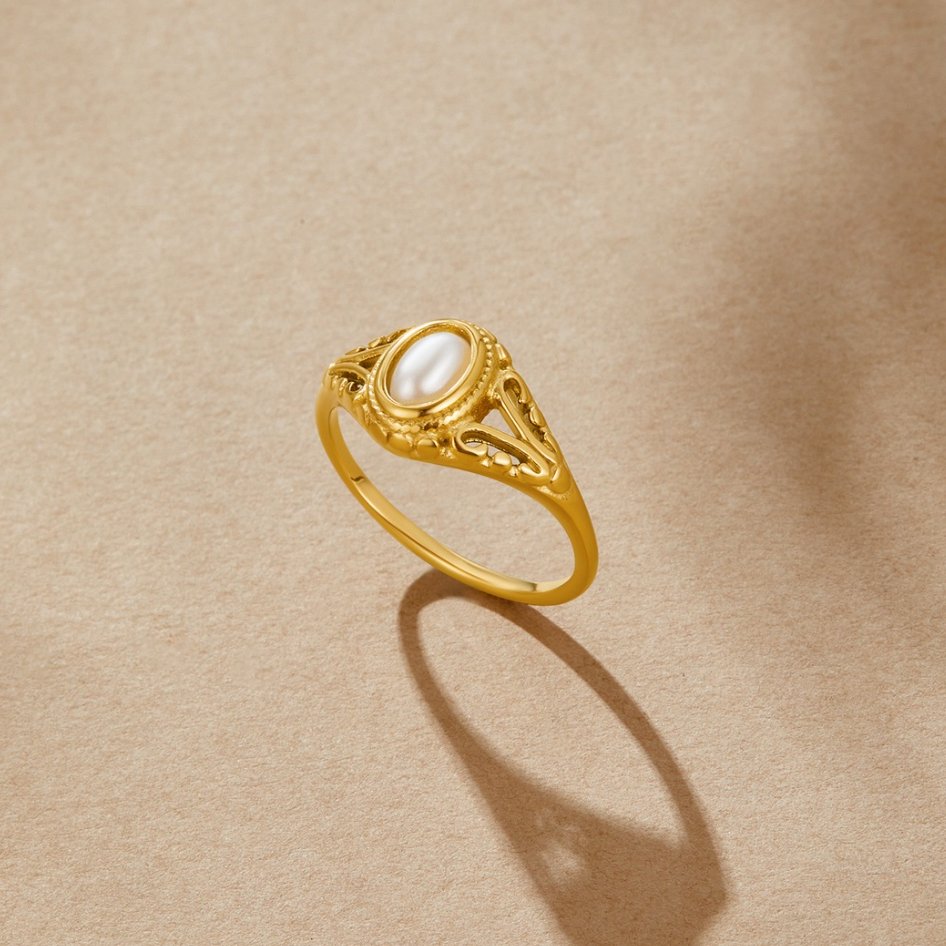 Royal | Vintage Pearl Ring